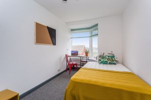 Bedroom- click for photo gallery